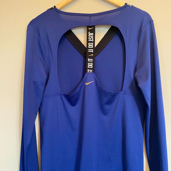 NWOT Nike Dri-Fit Long Sleeve Shirt - Picture 1 of 3